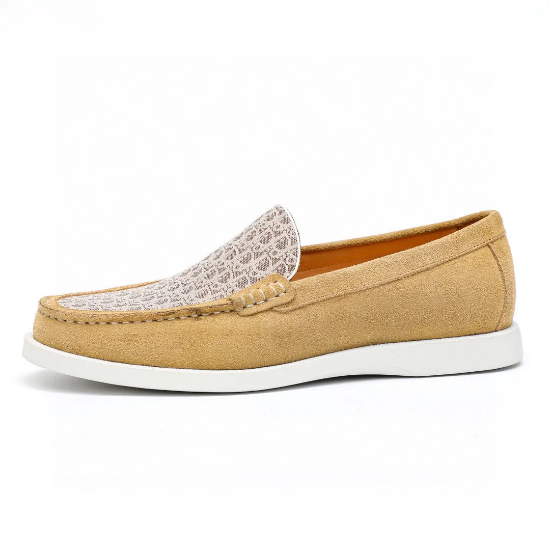 Men's shoes 💰460 💐Original packaging Product trademark: Dior "Dior" casual leather shoes Regular size: 38-44 (45.46.47🉑️Customized) Product materials: Selected Italian imported first-layer suede cowhide upper, imported water-dyed 🐂 cowhide lining. Strong three-dimensional visual effect, original rubber outsole Color: 3⃣️colors available